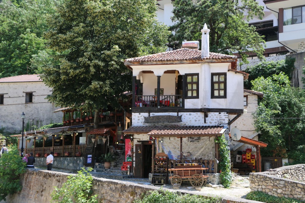 Melnik2a village