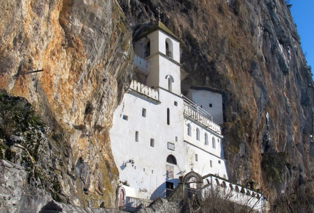 Ostrog monastery3