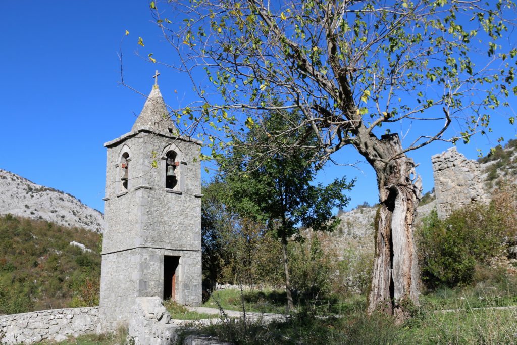 Krajina10 church Karanikići