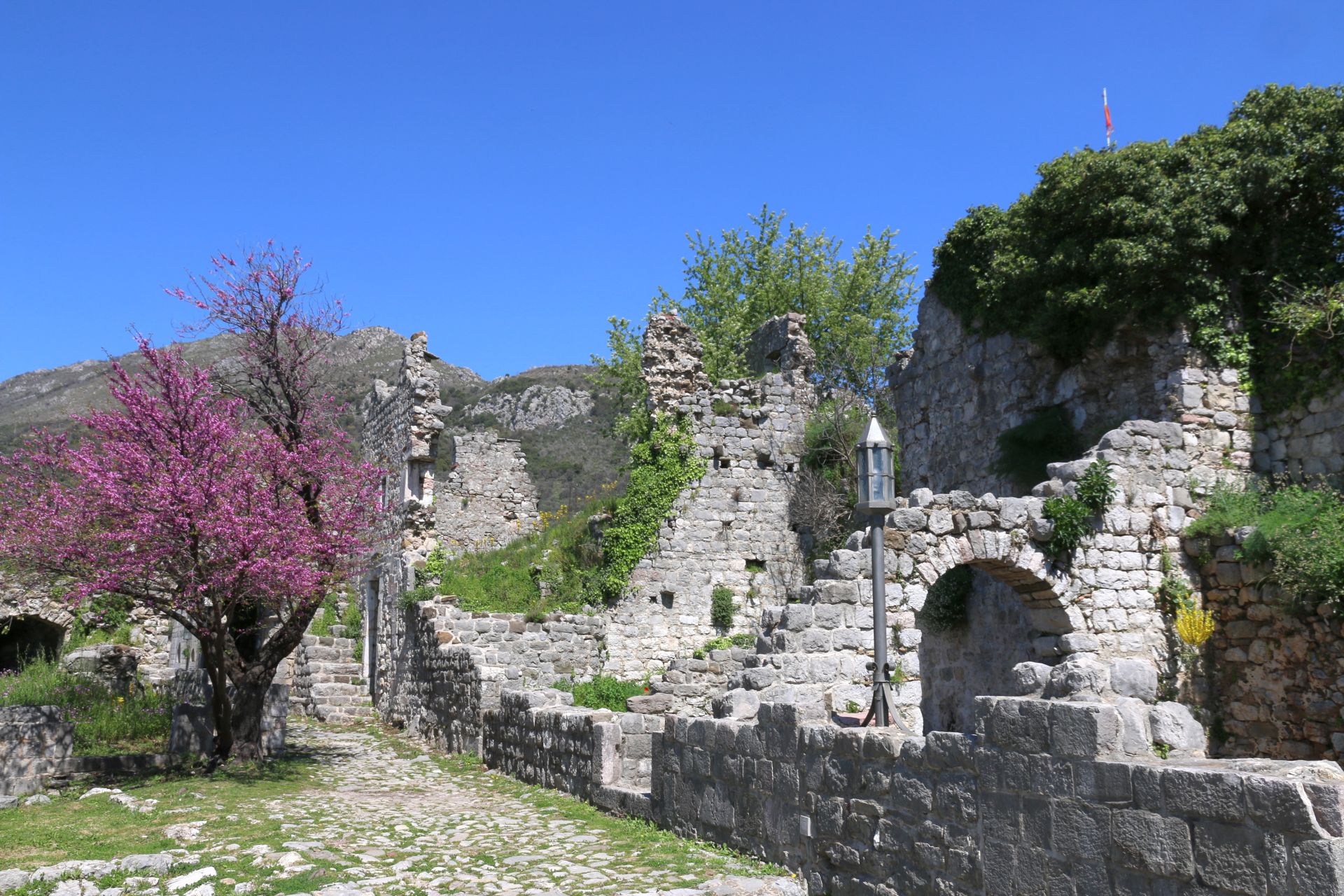 STARI BAR - A HISTORICAL ADVENTURE - Living in Montenegro :)