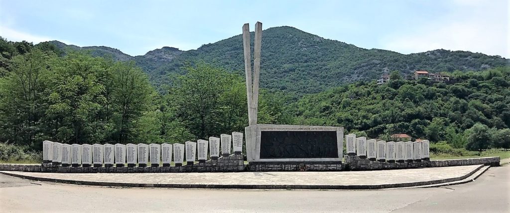 war monument Rijeka Crnojevića (CDM)