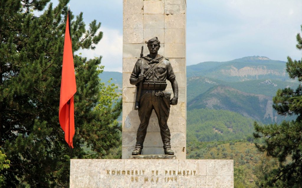 Permet partisan memorial