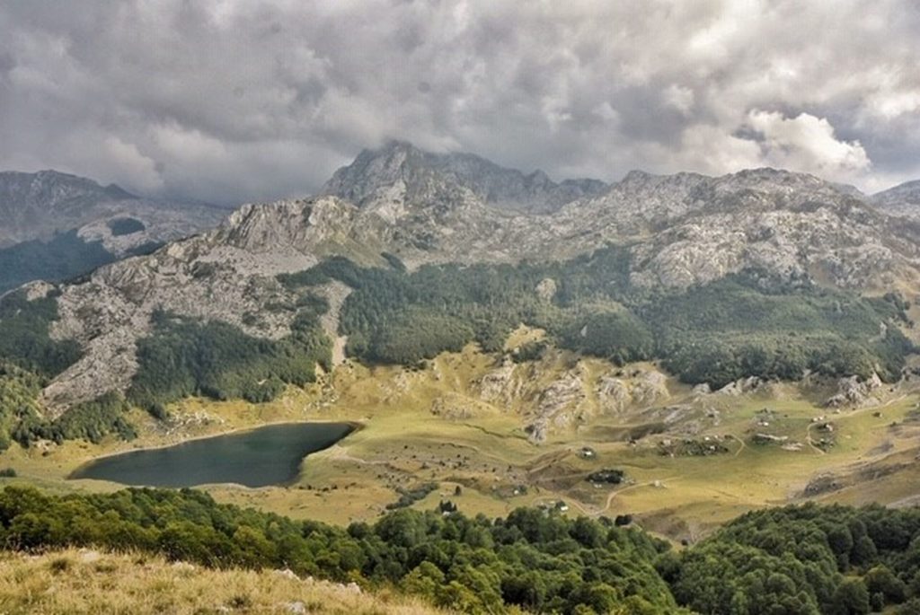 Rikavačko jezero Pleme Kuči - Living in Montenegro :)