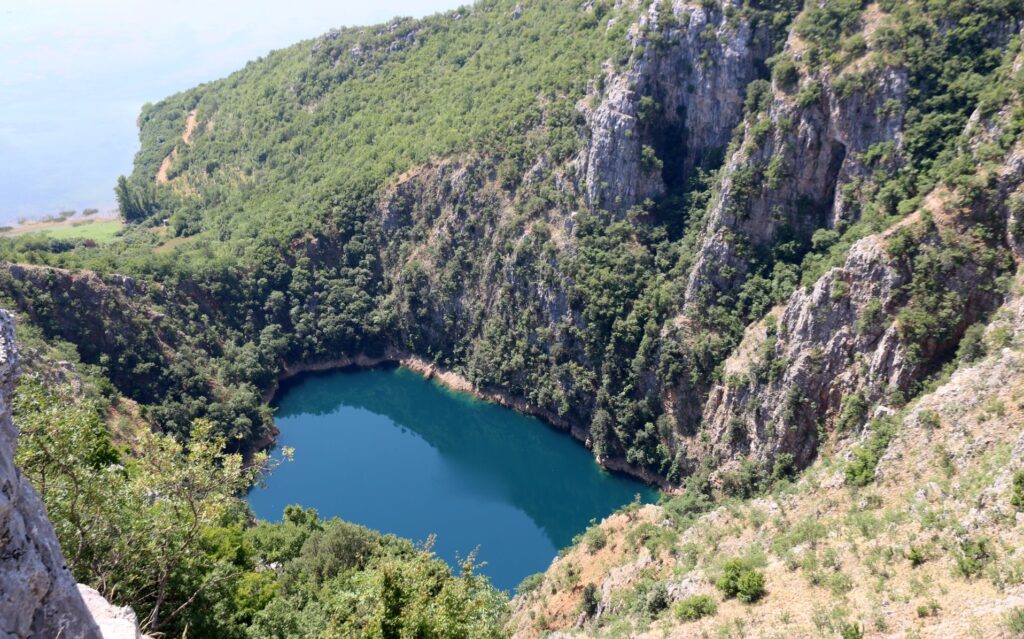 Knezovic Lake